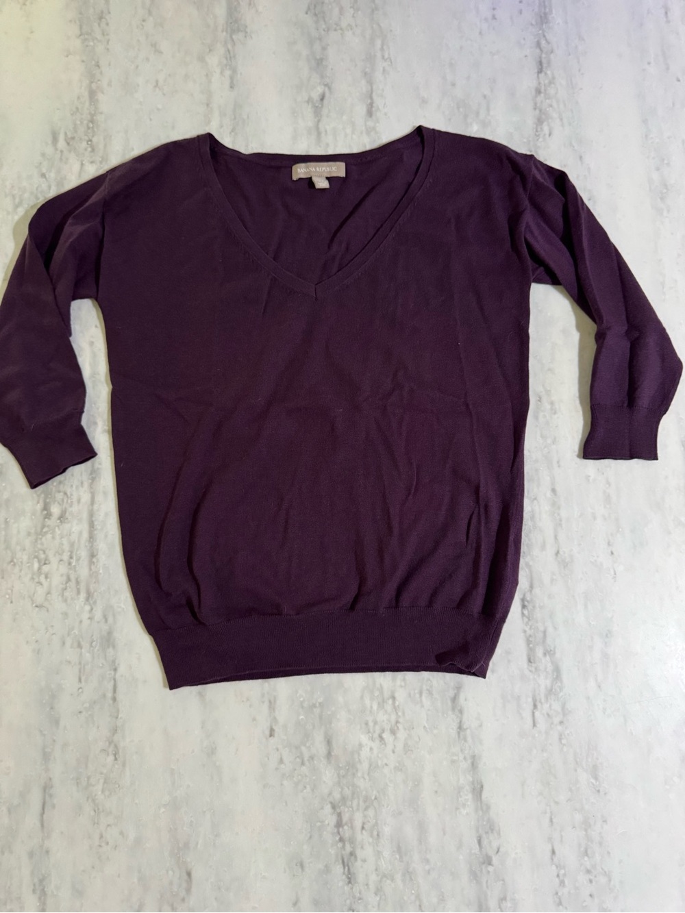 Banana Republic Women's V-Neck Plum Silk Blend Office Career Layering Sweater XS
